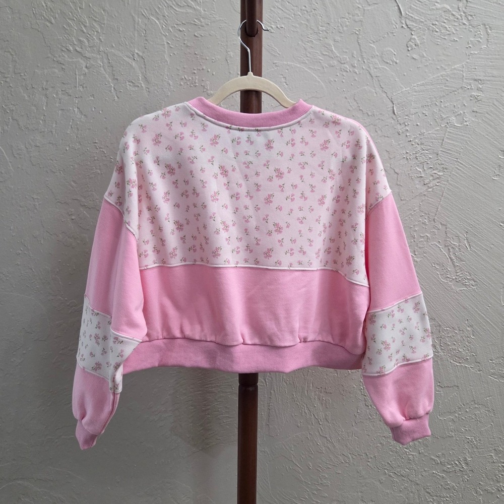 T189. Pink Floral Colorblock Cropped Crewneck Sweatshirt - Picture 2 of 5